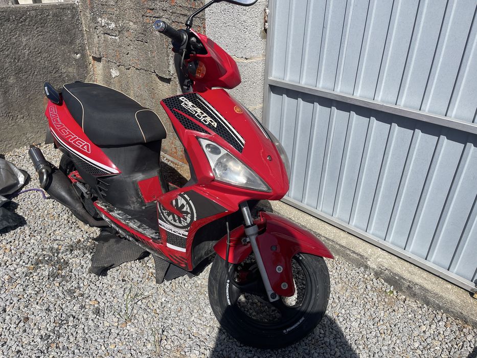 Scooter 125 galactica
