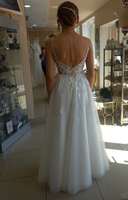 Suknia ślubna plus narzutka