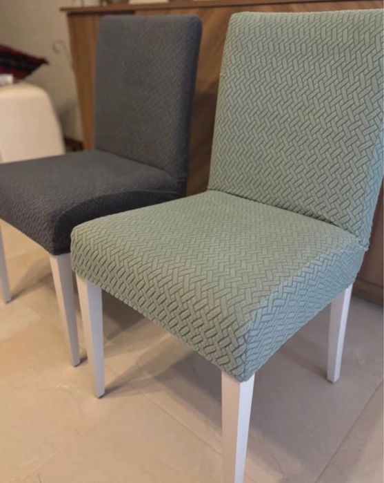 Conj de 4 capas NOVAS para cadeiras cinzento