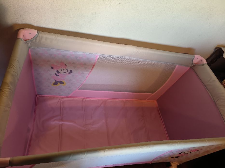 Cama de viagem da Minnie