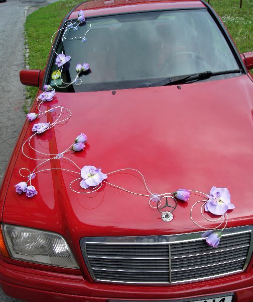 Dekoracja samochodu do ślubu, ozdoby ślubne i weselne