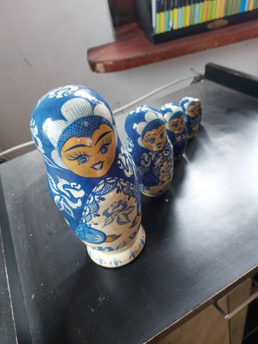 Matrioszki laleczki drewniane.
