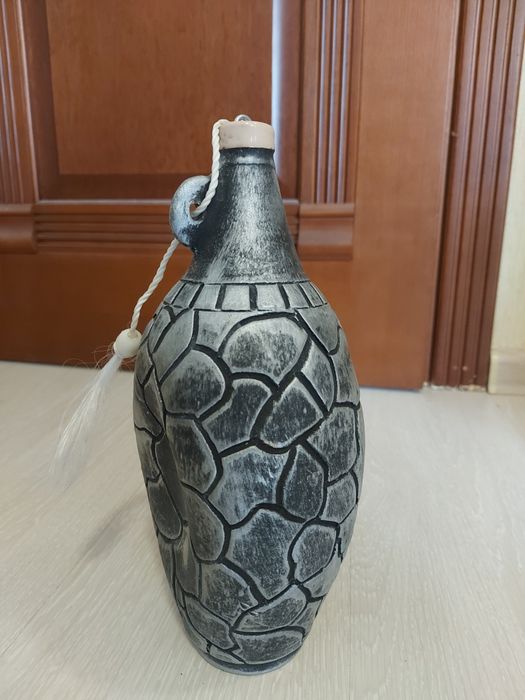 Керамическая бутылка декор