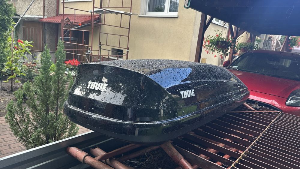 Box dachowy Thule Pacific 780 czarny połysk 420 litrów