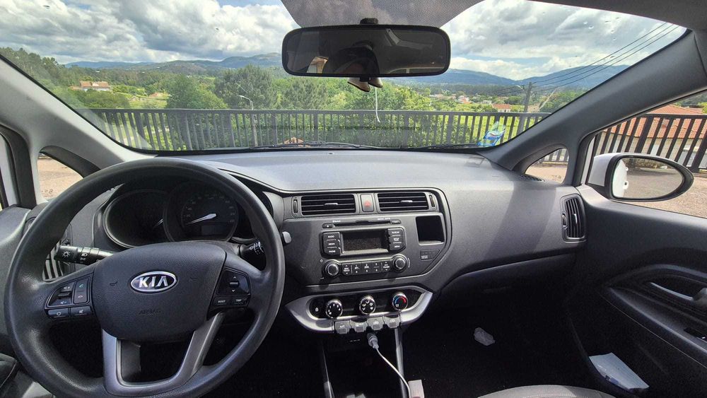 Kia Rio 1.1 carro a diesel