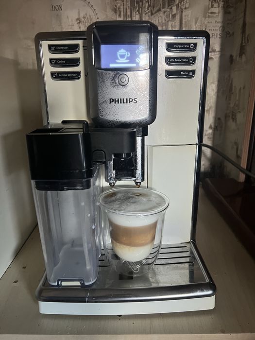 Кавомашина/кавоварка Saeco/DeLonghi/Philips