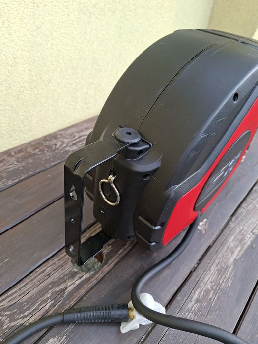 Zwijacz węża sprężonego powietrza Einhell TC-PH 150.