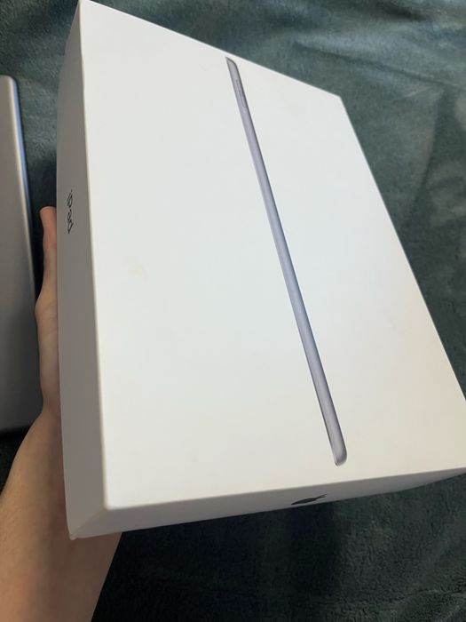 Ipad 8-го поколенния 2020 год в идеальном состоянии