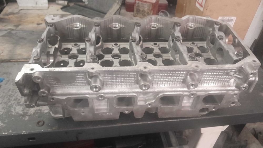 Cabeça de motor Nissan Cabstar