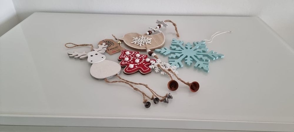 Komplet 4 drewnianych świątecznych zawieszek