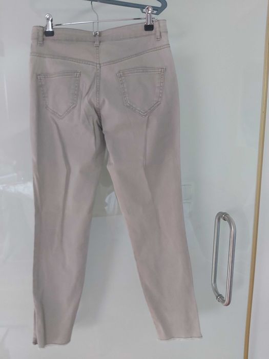 Roupa usada em excelente estado