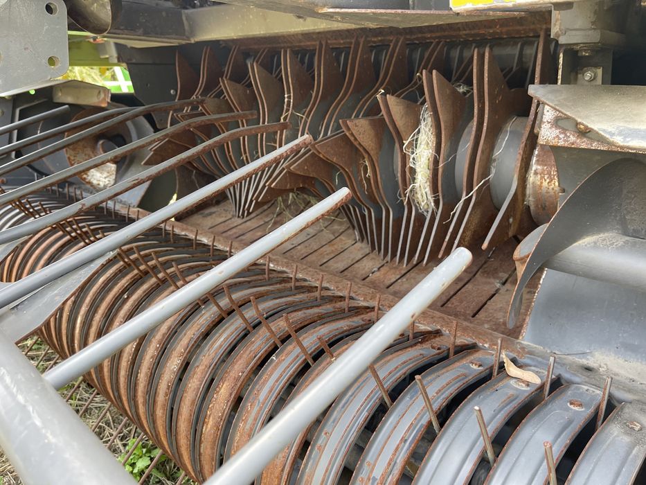 Пресс подборщик рулонный Claas Rollant 350 rc