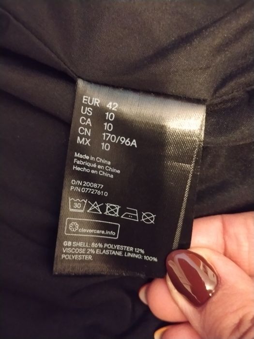 Czarny płaszcz H&M rozmiar 42