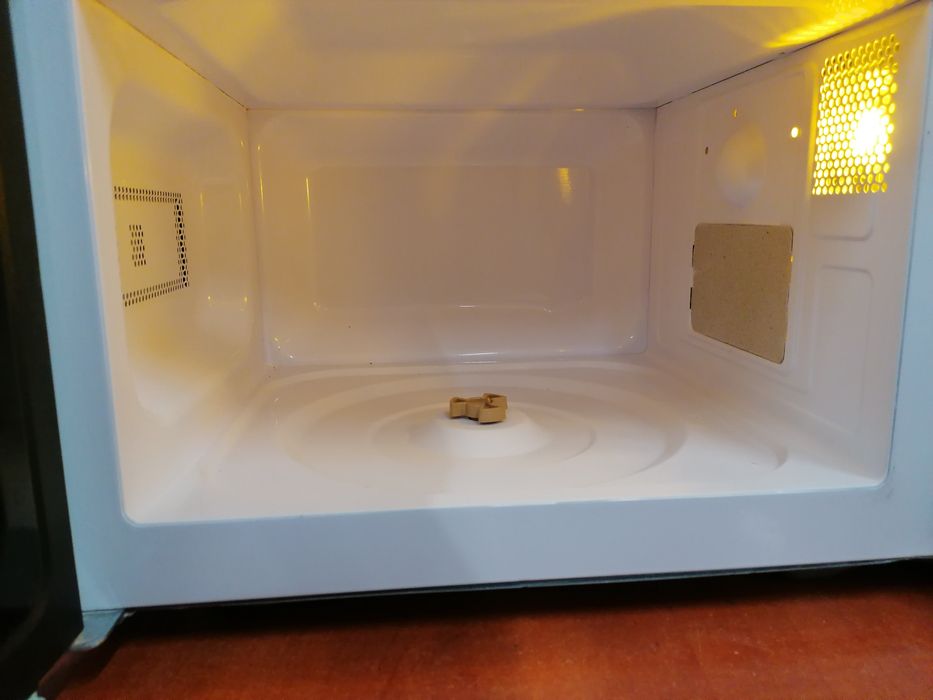 Mikrofalówka silvercrest smwc 700 x1