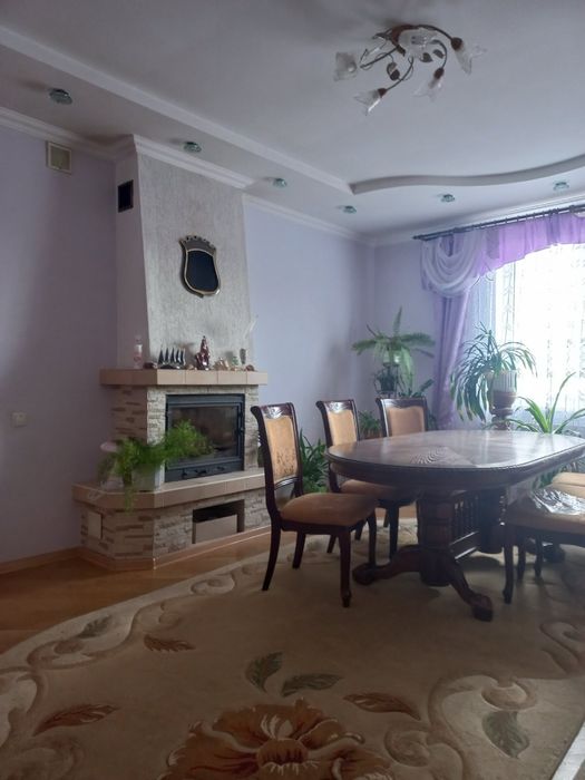 Будинок житловий котедж