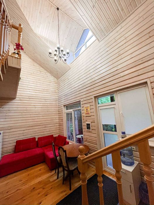 Оренда  приватного будинку у центрі Києва мангал  тераса парковка