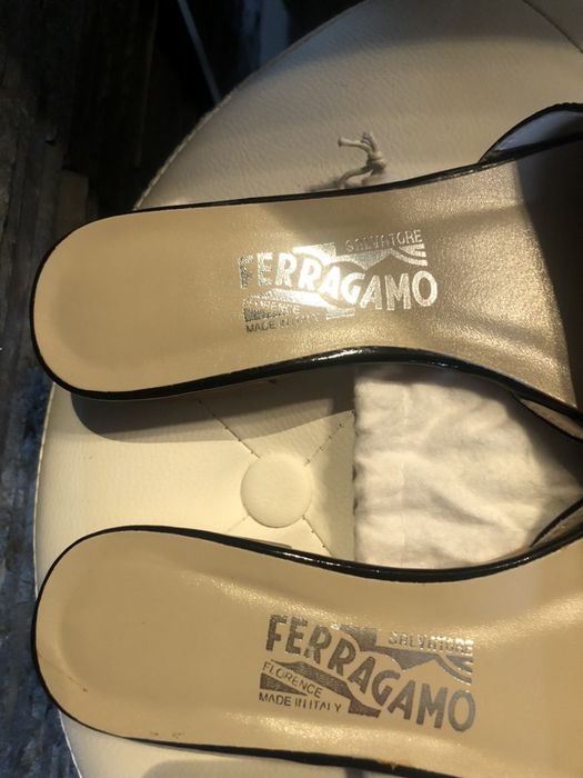 Klapeczki Salvatore Feragamo rozmiar 38 ale wypadaja na 37