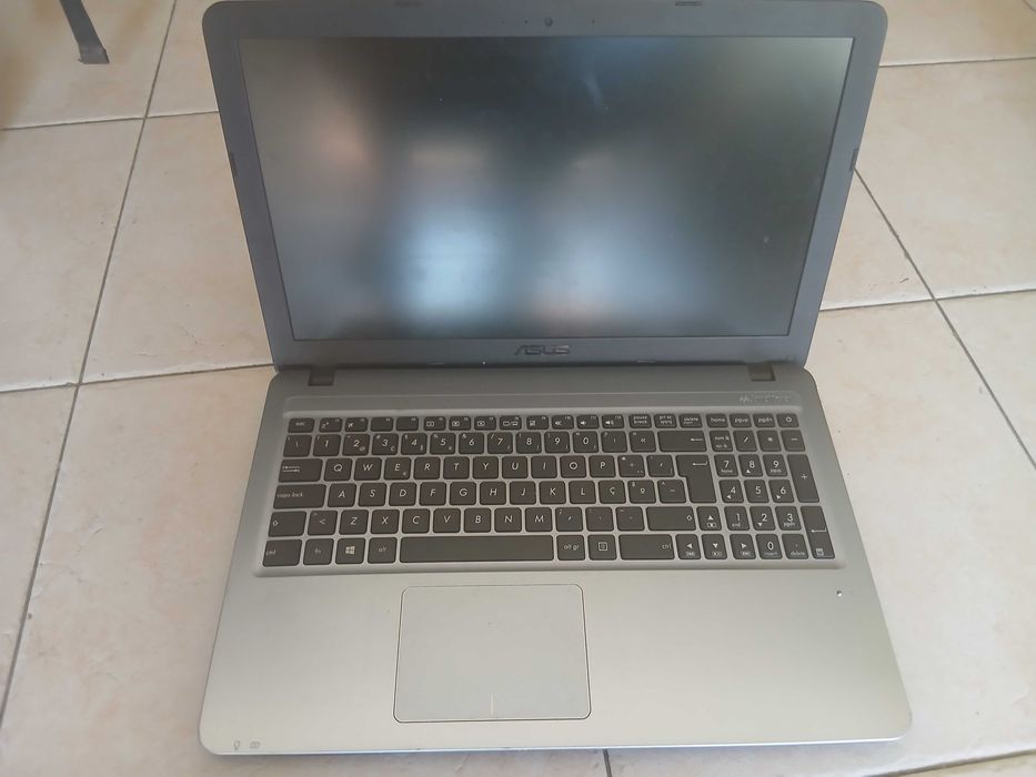 Portátil Notebook Asus f540y (PARA PEÇAS)