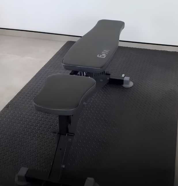 Лавка для жима штанги гантель B600 черная Скамья жиму Лава Тренажер