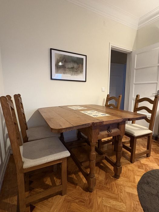 Mesa/Aparador de madeira mexicana extensivel + 4 cadeiras