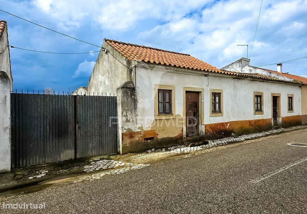 Casa Antiga em Anteporta, Rio Maior