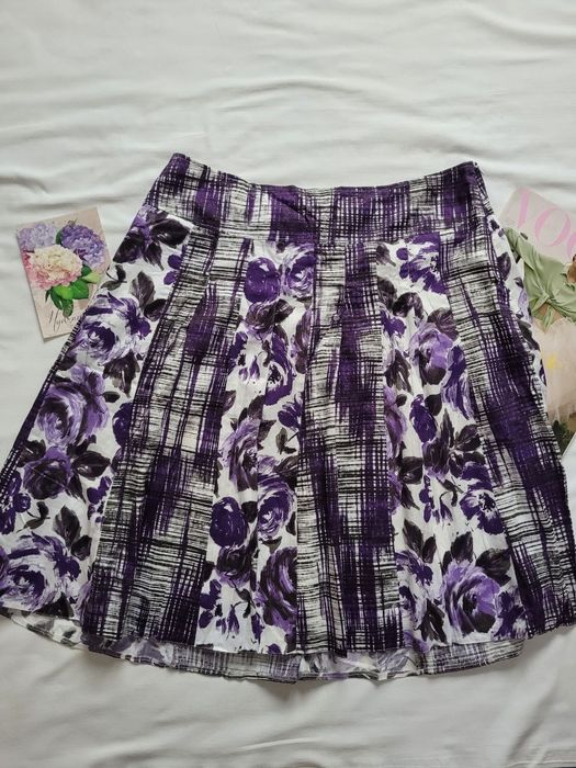 Красива літня спідниця Gerry Weber, розмір XL, довжина 60 см
