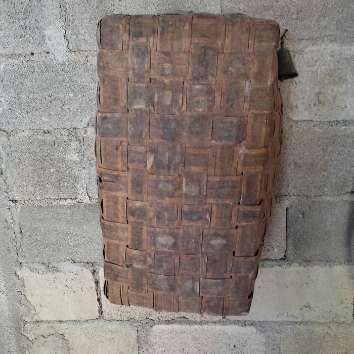 Três canastras antigas