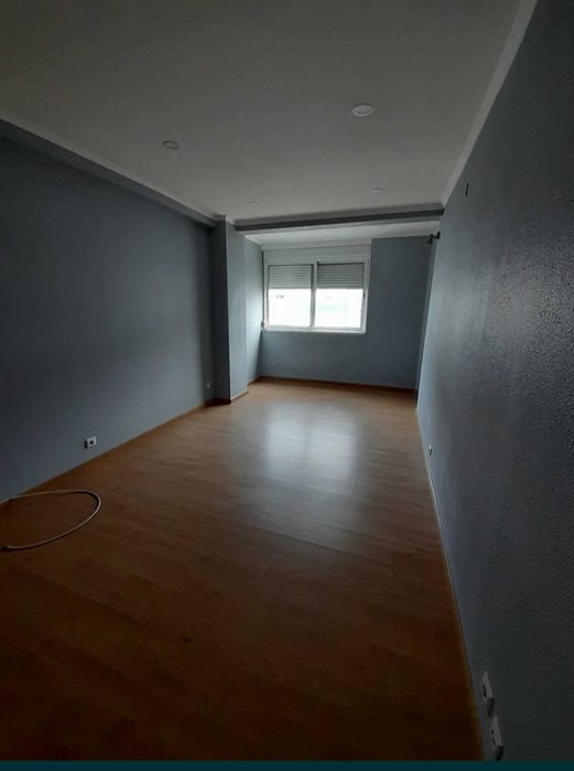 Apartamento T2 remodelado na Quinta do Mendes