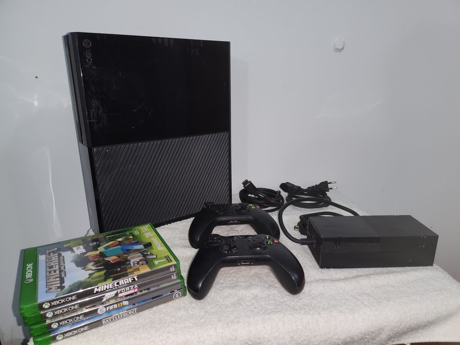 Xbox One Fat + 4 jogos
