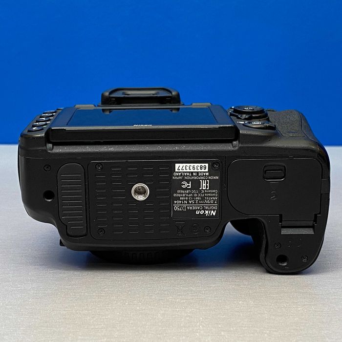 Nikon D750 (Corpo) - 24.3MP