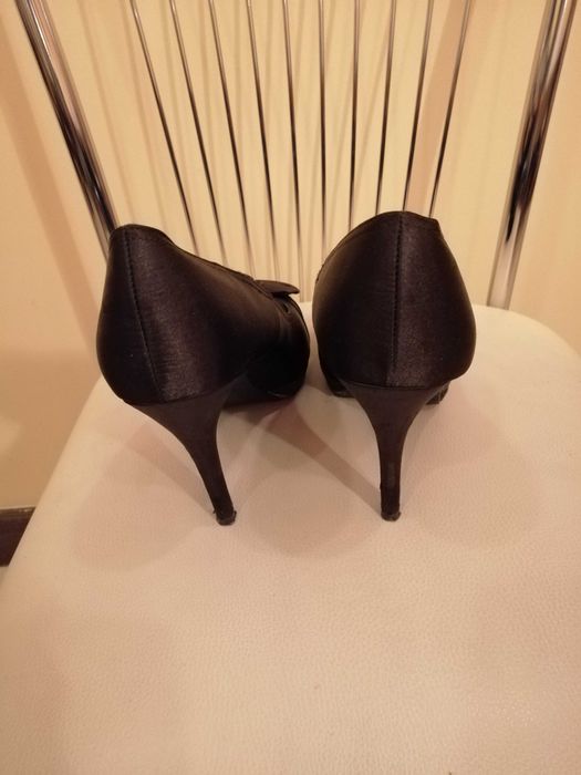 czarne buty 40 szpilki wstążka