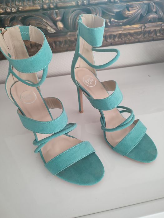 Sandały damskie na szpilce