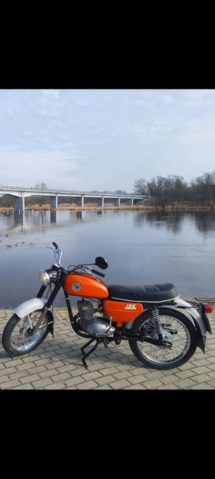 Sprzedam, zarejestrowaną, ubezpieczoną wsk 125