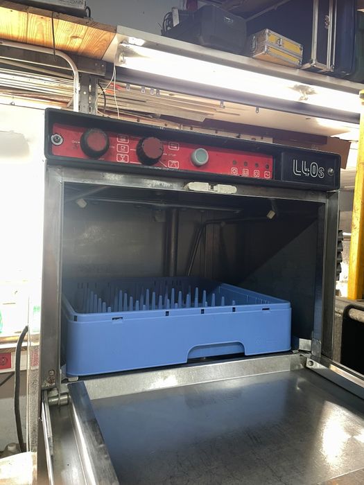 Máquina de lavar louça industrial