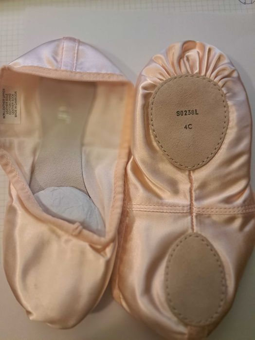 Baleriny - buty do baletu.