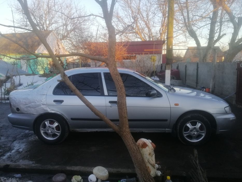 Nissan Almera N15 1996