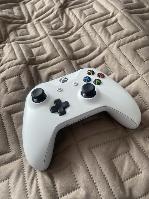 Xbox One S z padem 500 GB