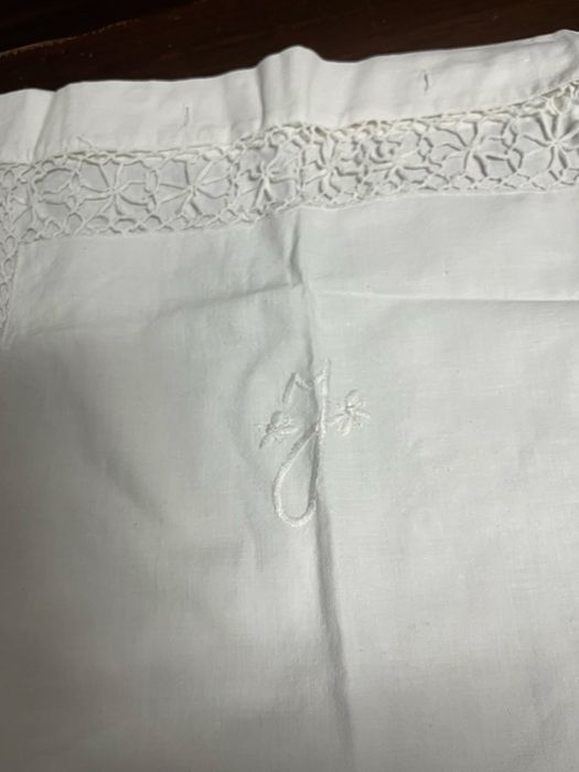 Almofada antiga linho com renda de bilros