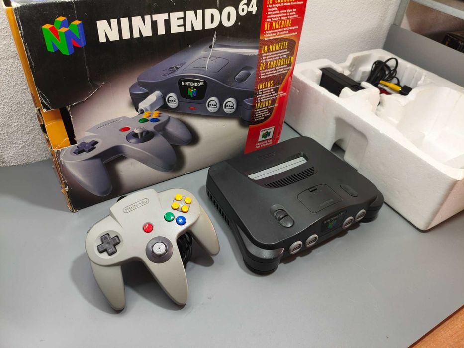 Nintendo 64 em Caixa