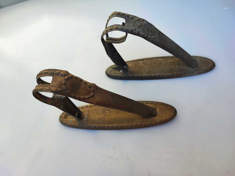 Secesja,mosiężne uchwyty do karnisza,cena komplet