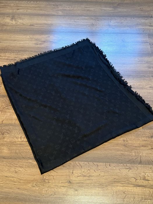 Duża czarna chusta louis vuitton lv