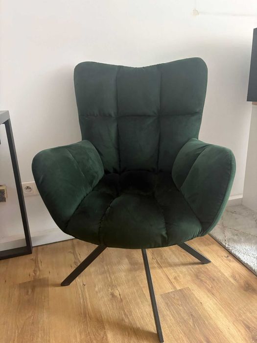Sprzedam welurowy fotel obrotowy – zielony, bardzo dobry stan
