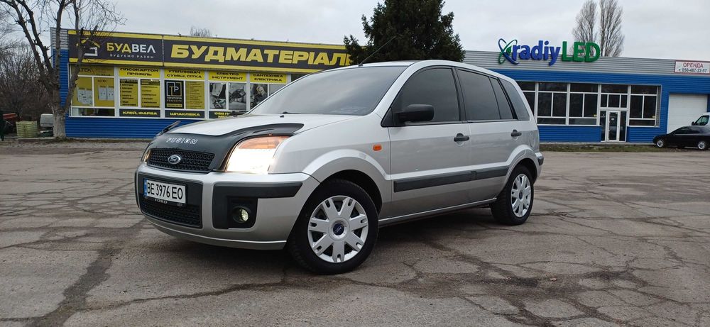 Ford Fusion у відмінному стані