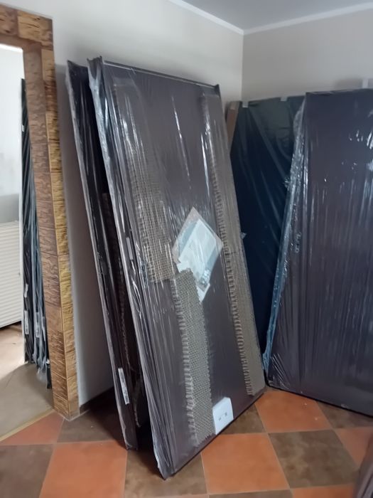 Drzwi techniczne nowe