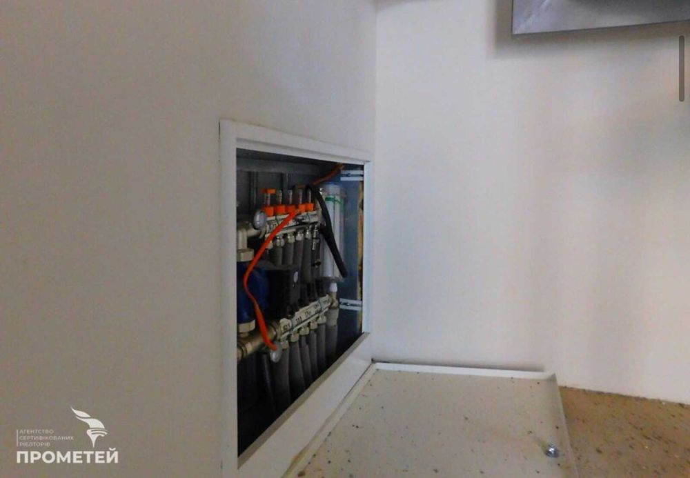 Продам 2 поверховий таунхаус в районі Агрономічне