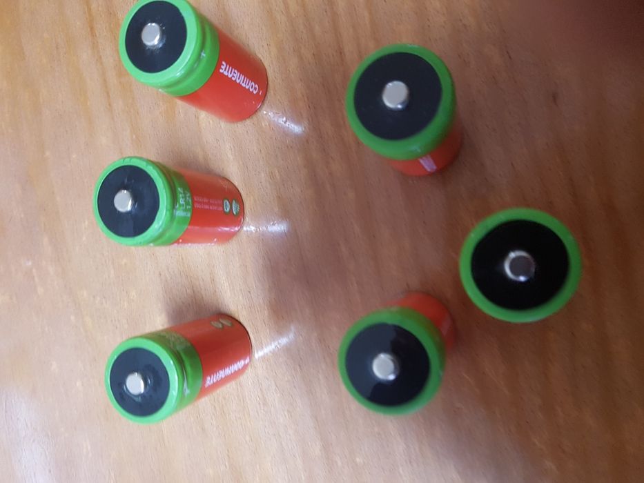 6 Rechargeable Batteries64552768860035122