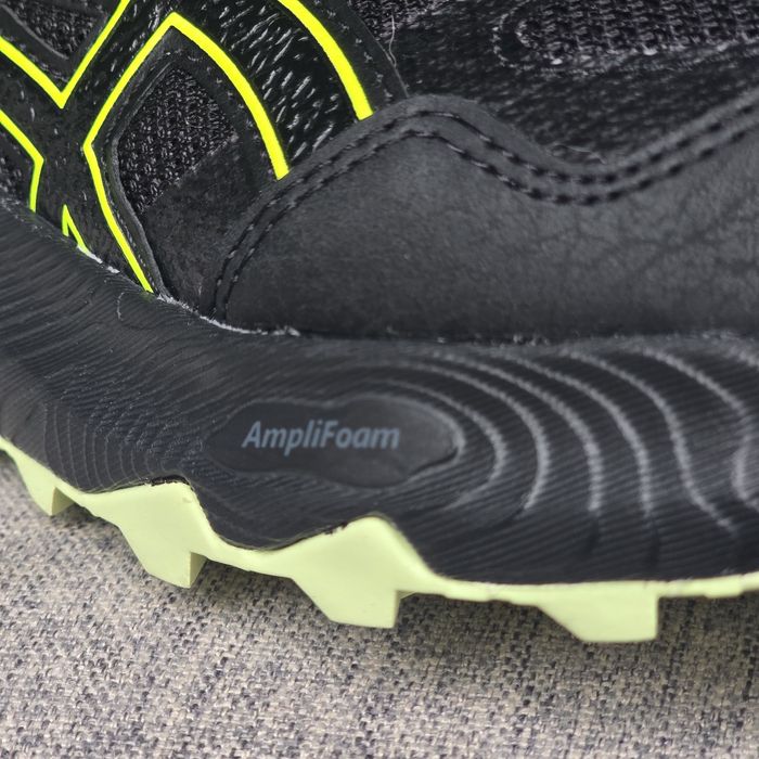 Чоловічі кросівки ASICS