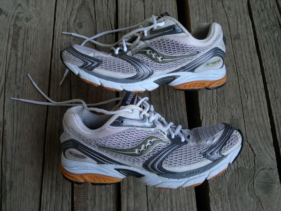 Кроссовки Saucony Asics