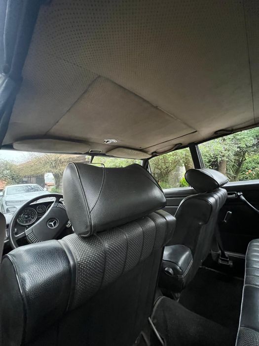 Mercedes Benz 220D (W115) - Negociável