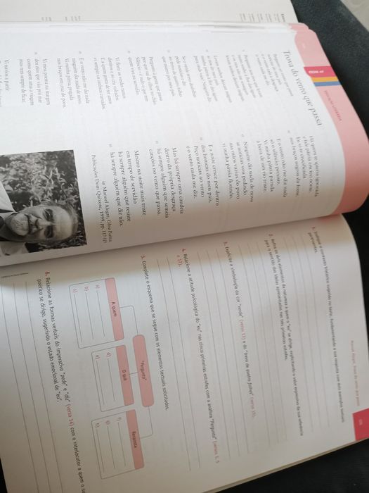 Livro novo  de exercícios de português 12° ano